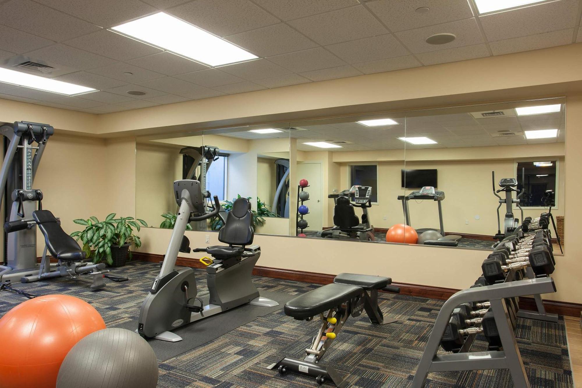 Bluegreen Vacations Patrick Henry Sqr, Ascend Resort Collection Уилямсбърг Екстериор снимка